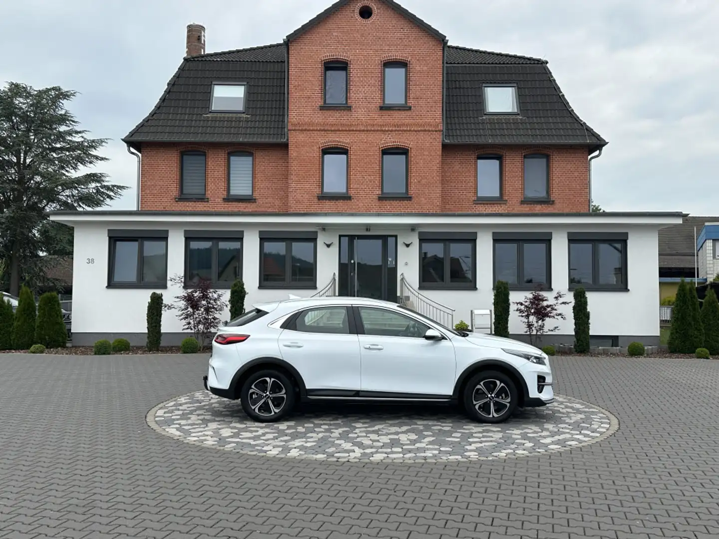 Kia XCeed Vision Plug-in Hybrid PHEV LED SHZ CAM AHK Weiß - 1