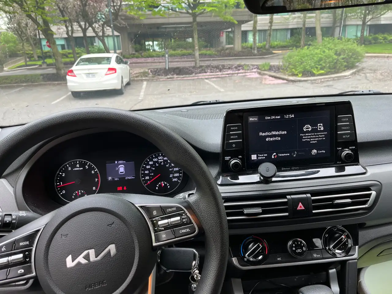 Kia Seltos снимка Kia Seltos