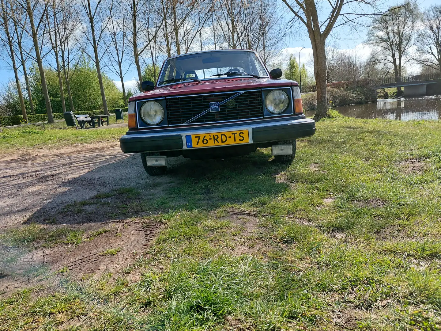 Volvo 244 244 2.0 L Rojo - 1