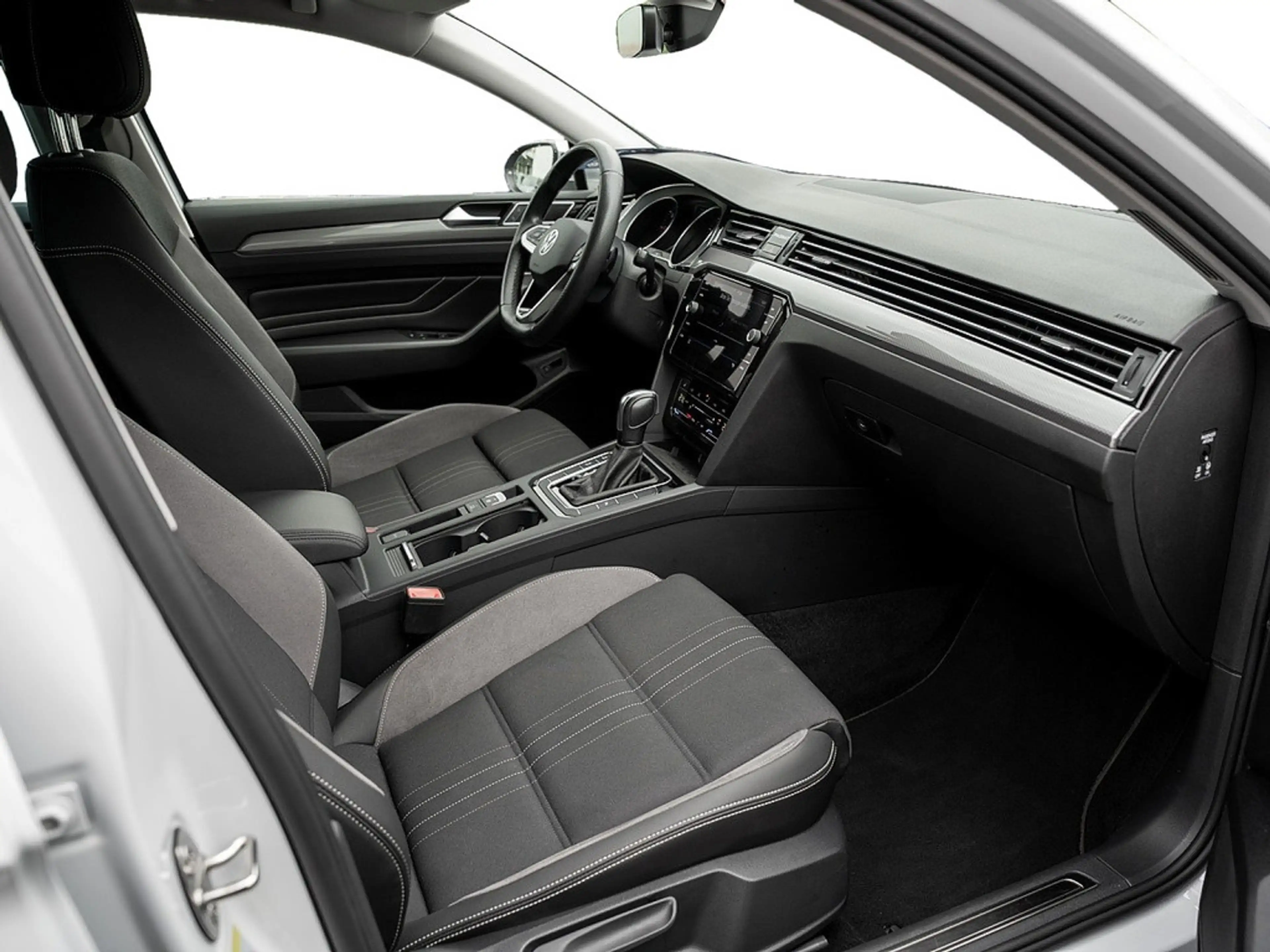 Volkswagen Passat Alltrack 2.0 TDI 4M AHK KAM LED SHZ — photo 3