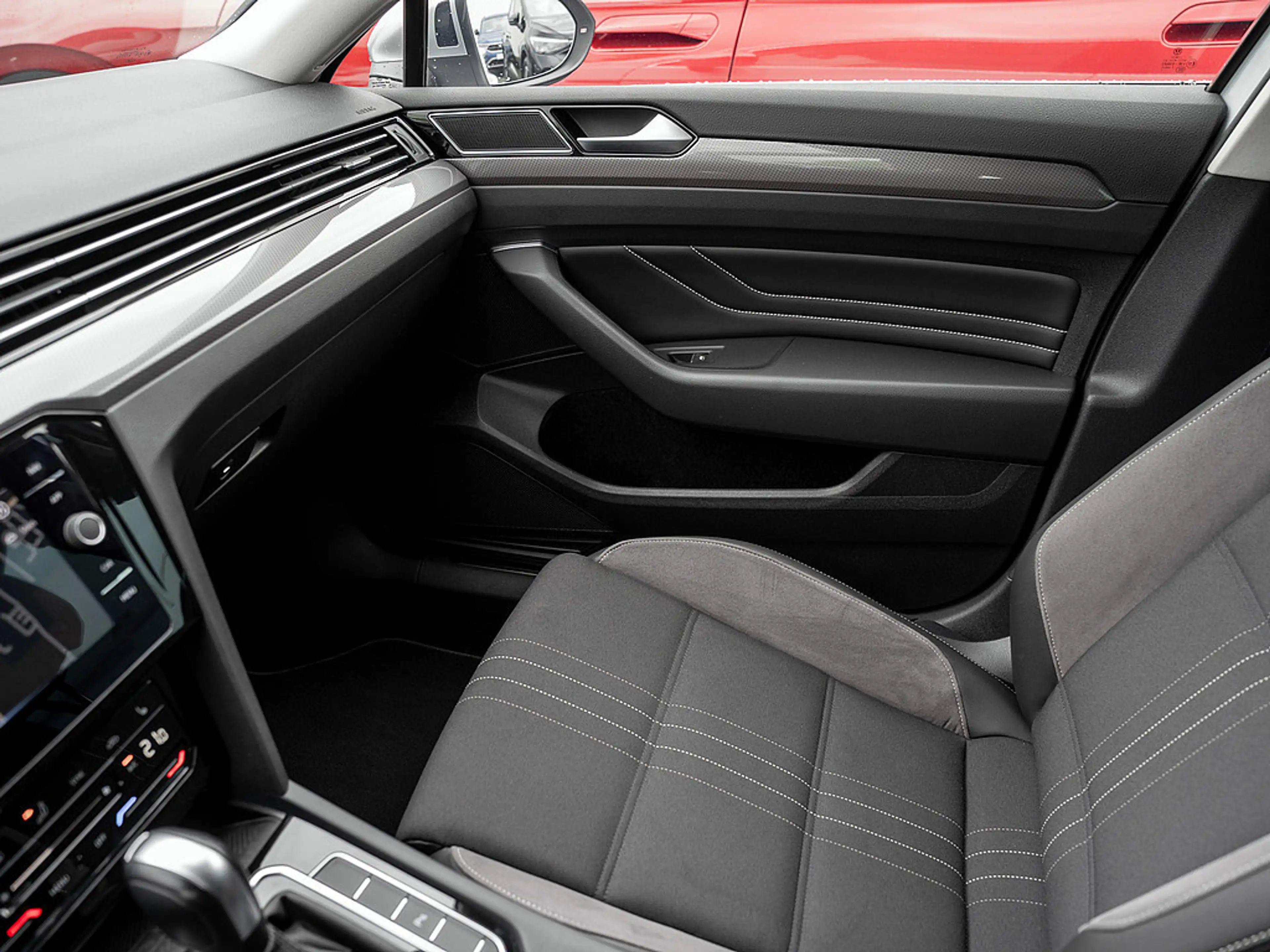 Volkswagen Passat Alltrack 2.0 TDI 4M AHK KAM LED SHZ — photo 11