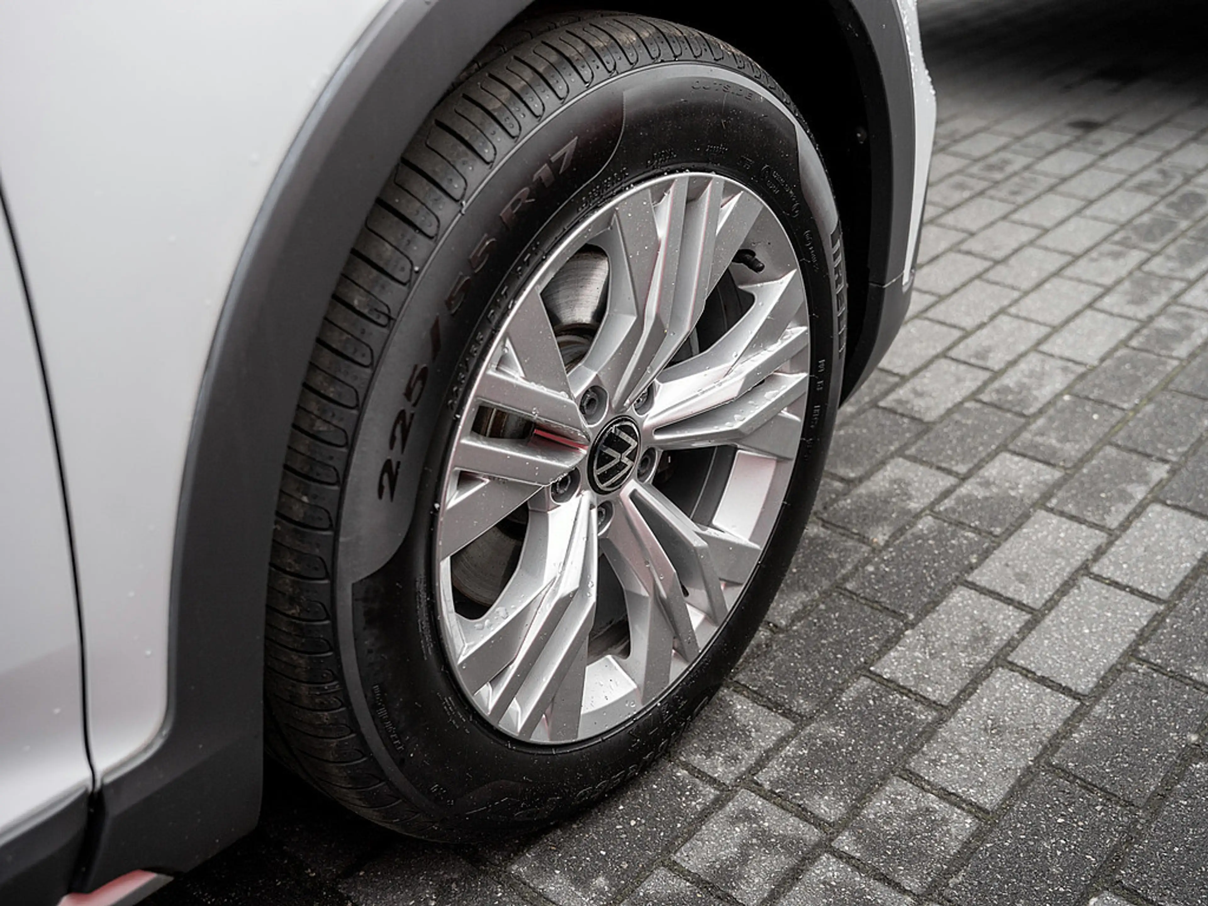 Volkswagen Passat Alltrack 2.0 TDI 4M AHK KAM LED SHZ — photo 6