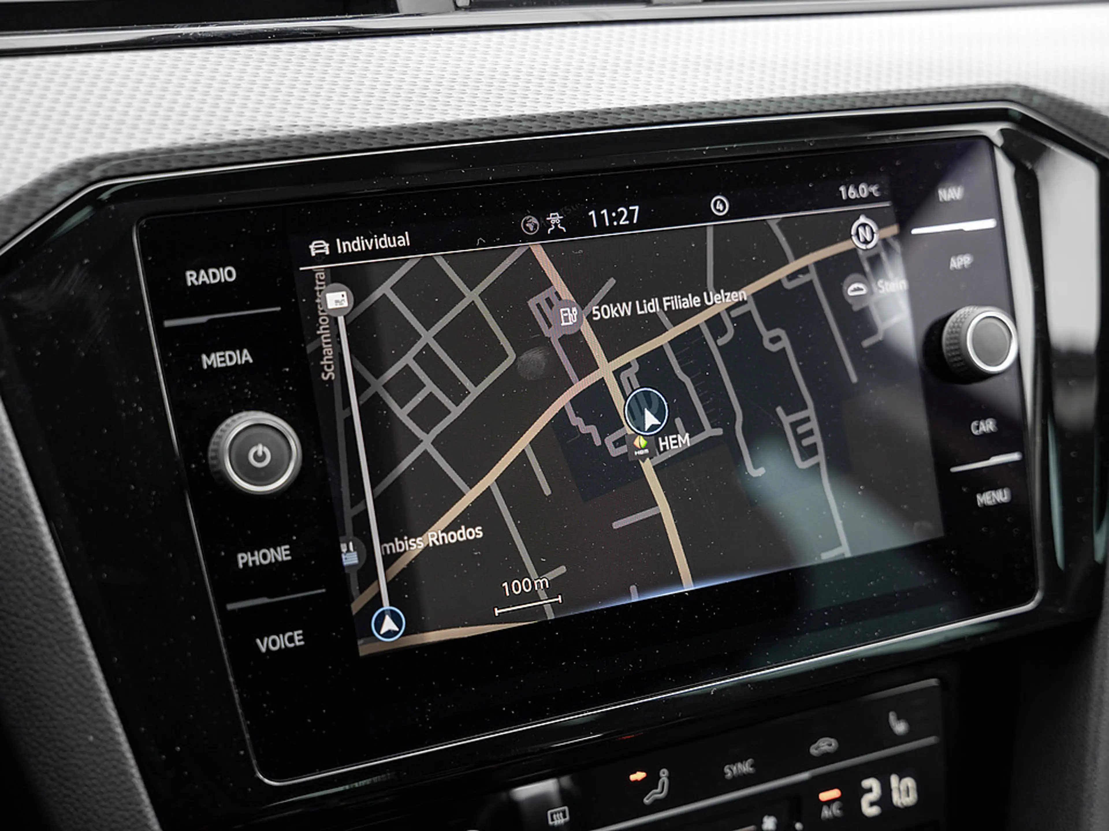 Volkswagen Passat Alltrack 2.0 TDI 4M AHK KAM LED SHZ — photo 8
