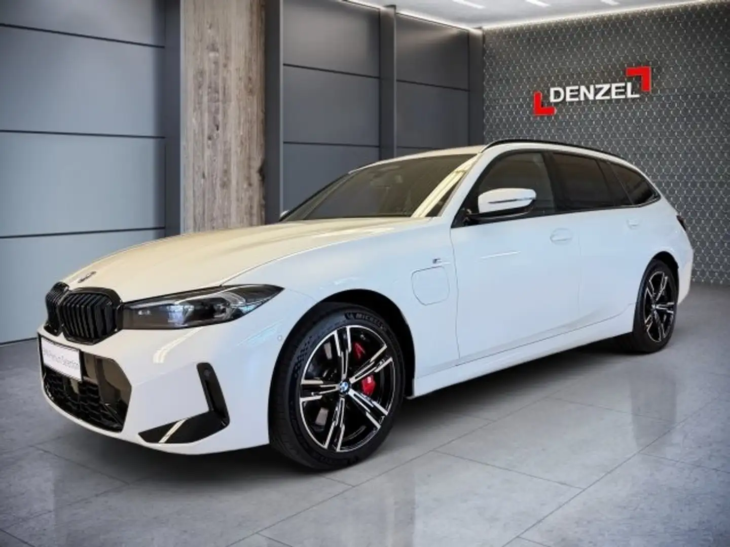 BMW 330 e xDrive Touring G21 Weiß - 1