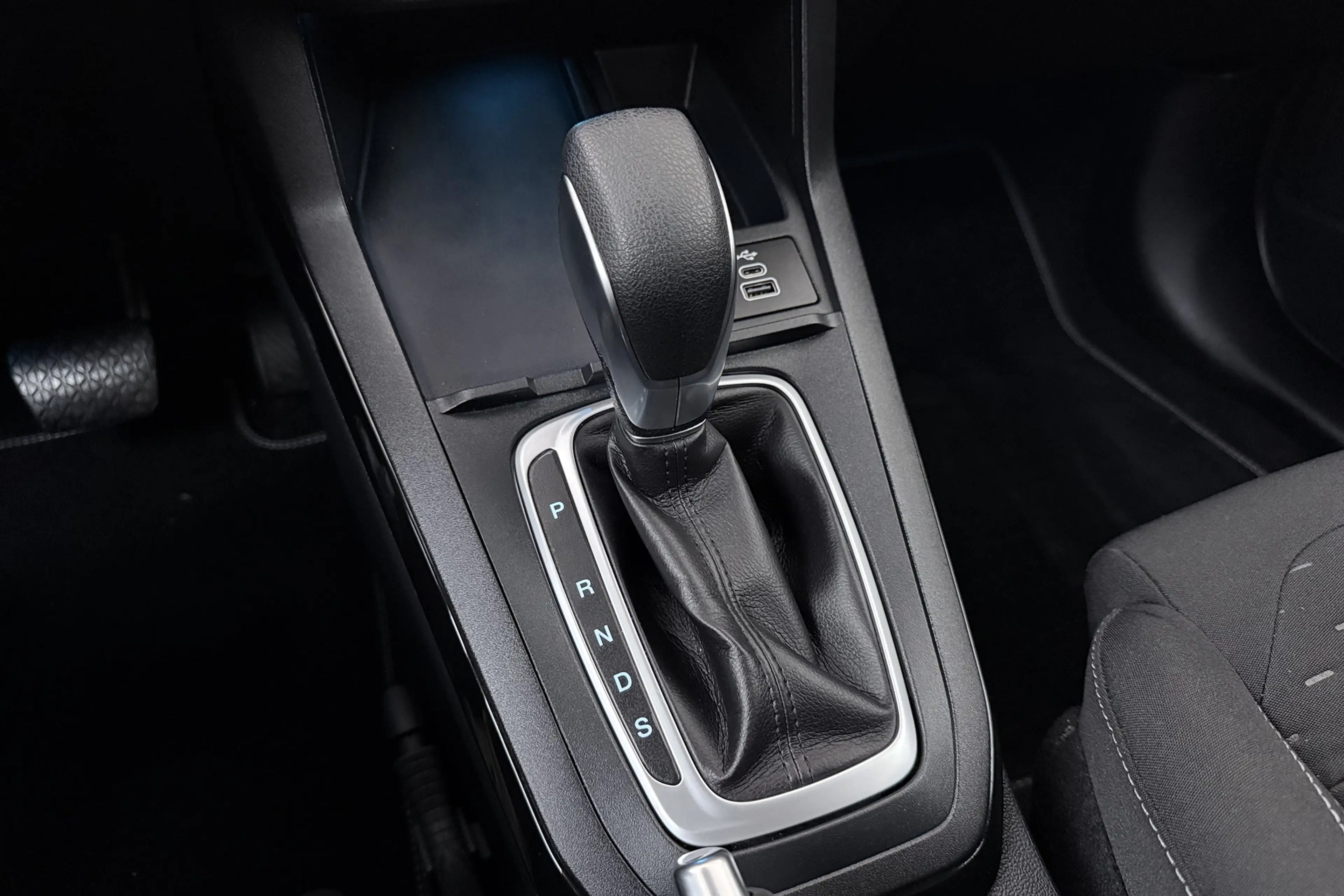 Ford Puma Hybrid 125PK Aut. Titanium NW-Model Camera Carplay — photo 28