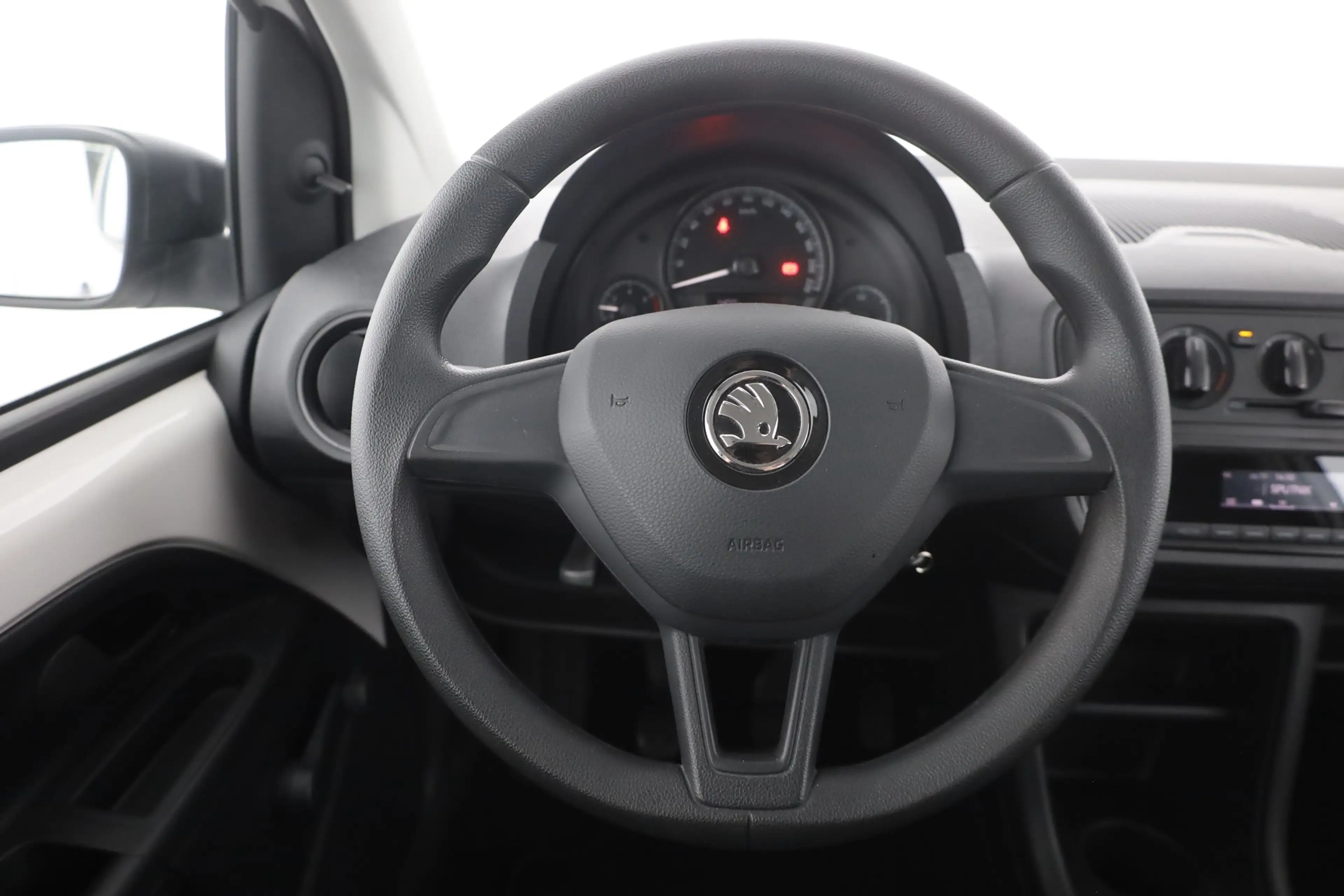Skoda Citigo 1.0 MPI Active Klima DAB AUX — photo 14