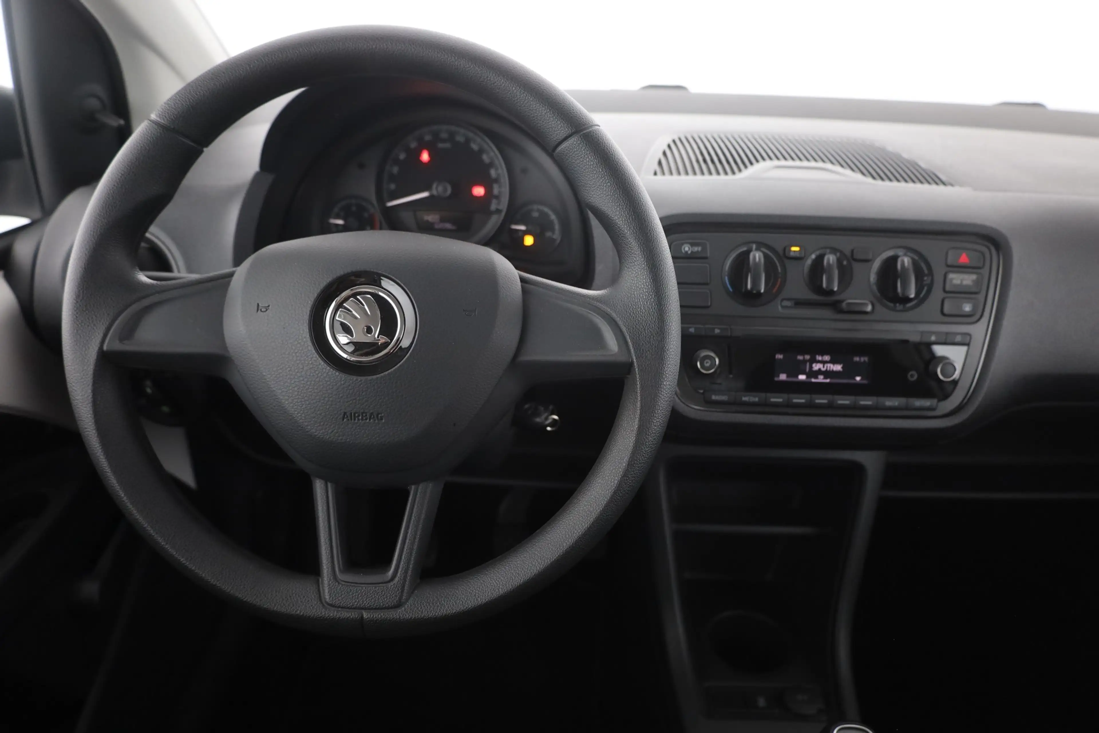 Skoda Citigo 1.0 MPI Active Klima DAB AUX — photo 10