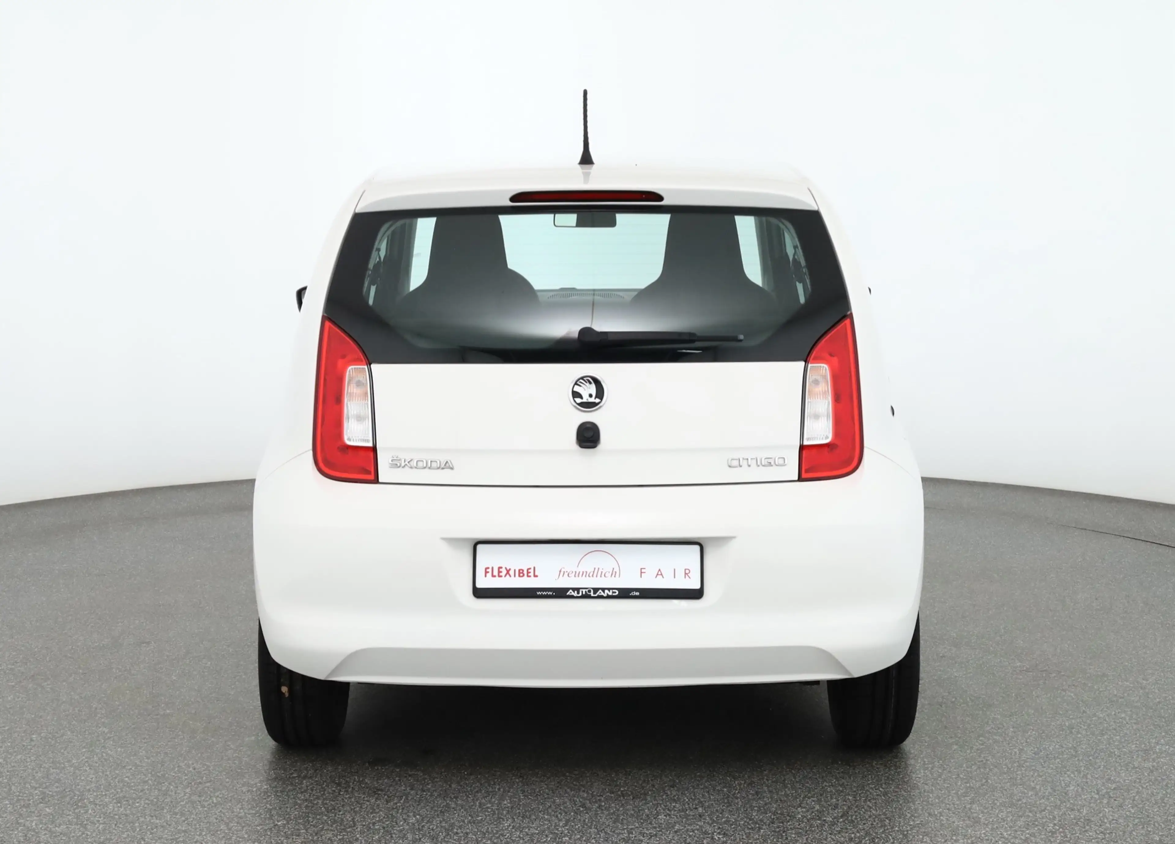 Skoda Citigo 1.0 MPI Active Klima DAB AUX — photo 4