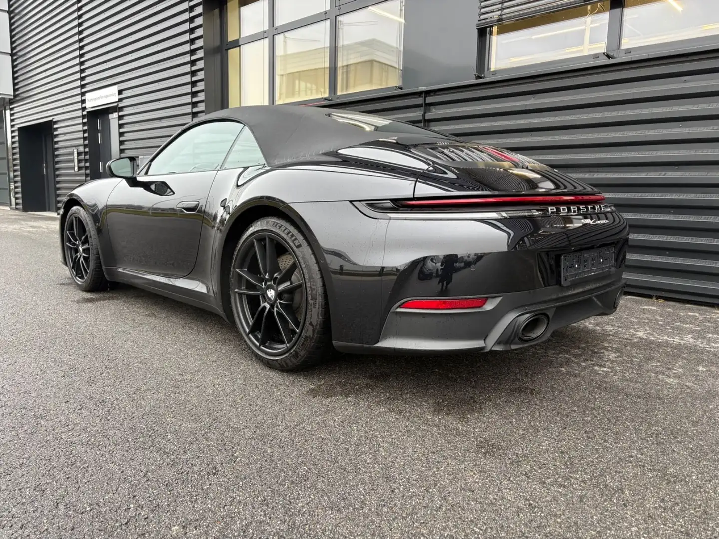 Porsche 992 911 -992.2 Carrera Cabrio-FACELIFT-ABGAS BOSE Schwarz - 2
