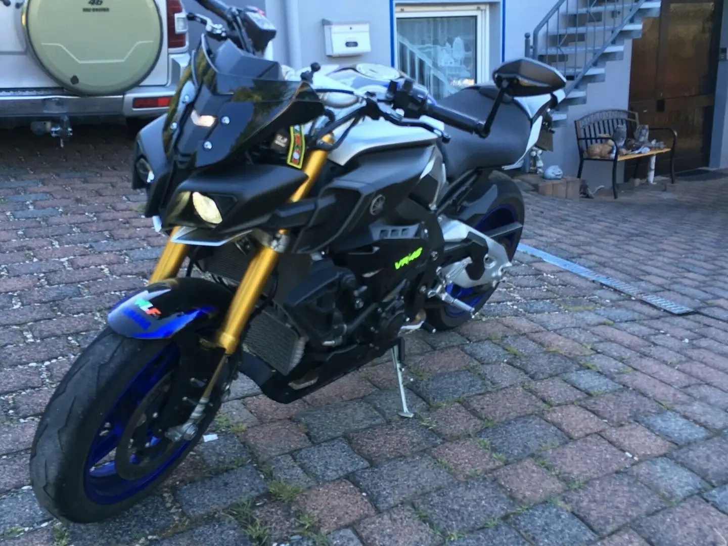 Yamaha MT-10 Ezüst - 2