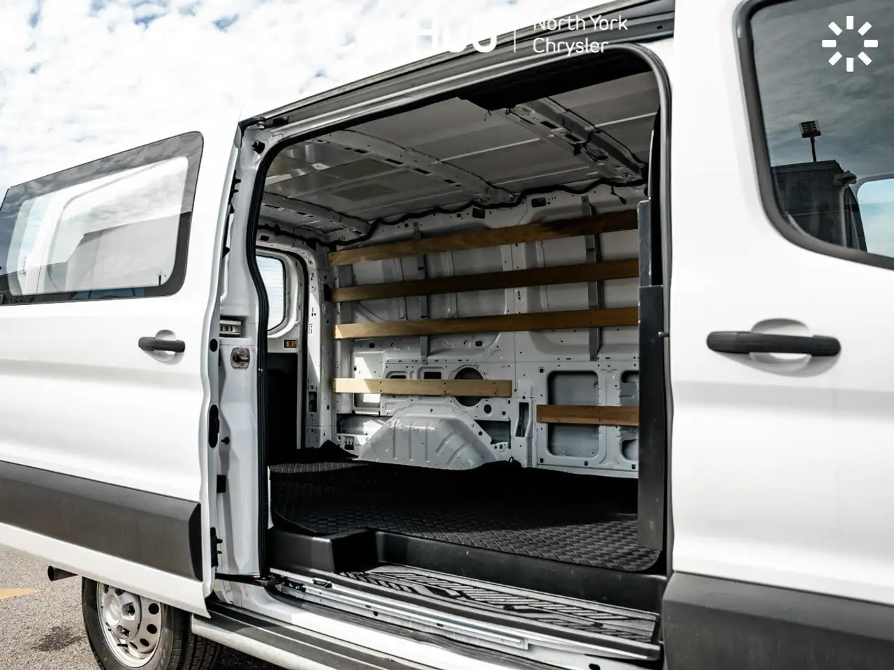 Ford Transit Cargo Van снимка Ford Transit Cargo Van