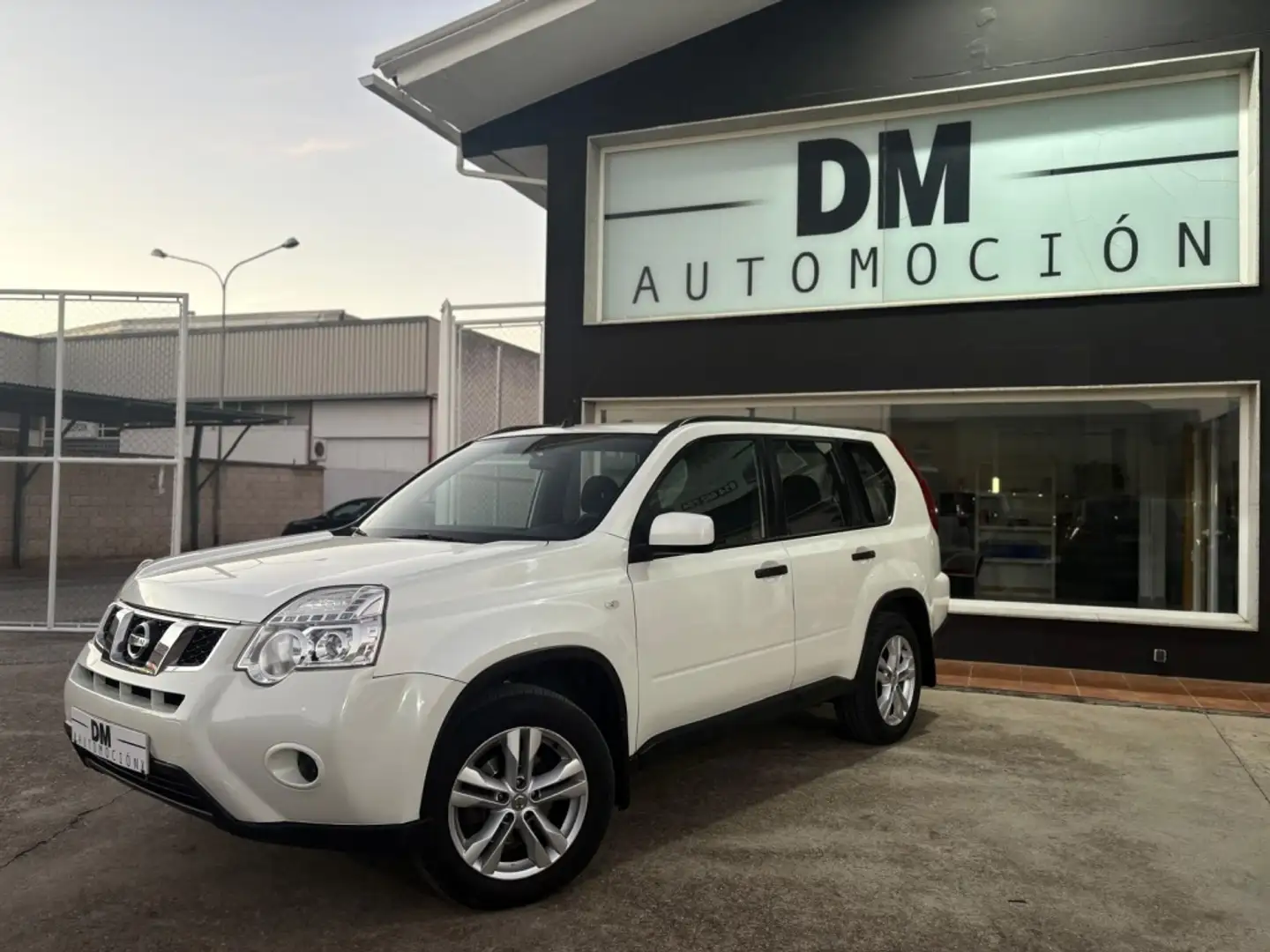 Nissan X-Trail 2.0dCi LE Blanco - 1