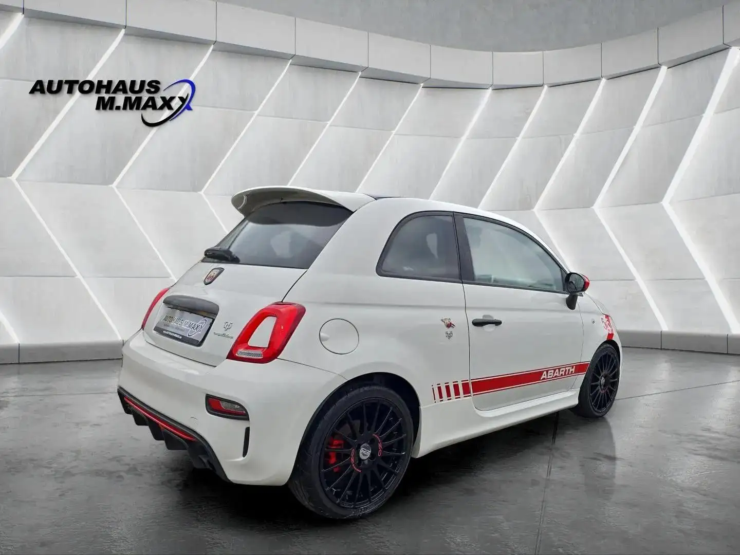 Abarth 500 595 Competizione Akrapovic Auspuffanlage Weiß - 2