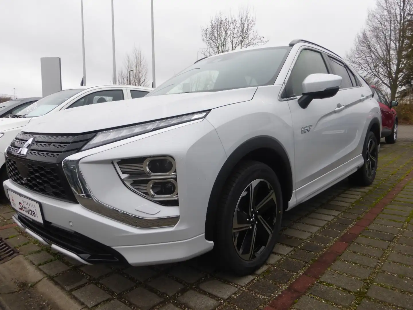 Mitsubishi Eclipse Cross PHEV Select 2.4 MIVEC 4WD Weiß - 2