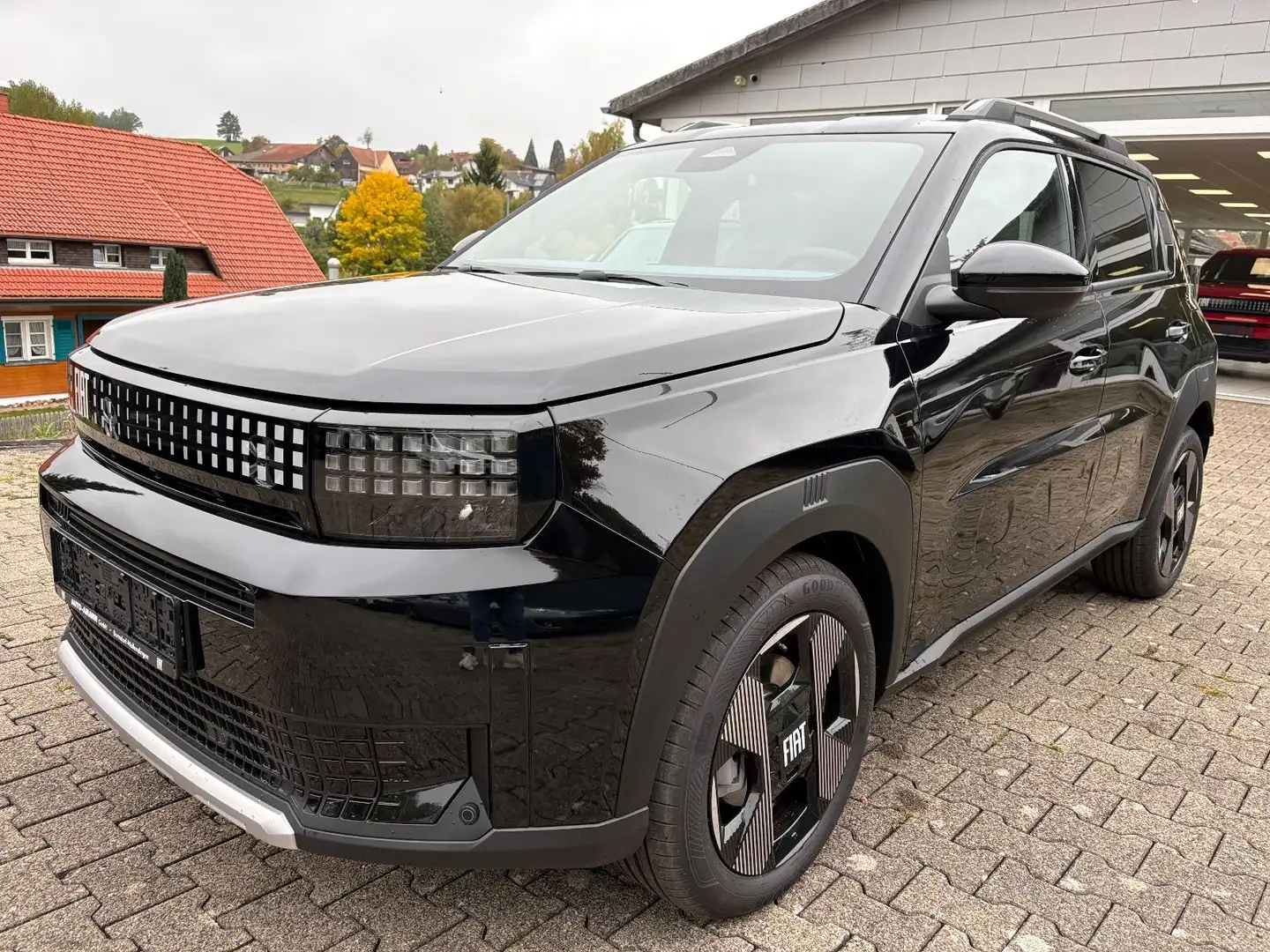 Fiat Grande Panda 1.2 Hybrid La Prima Zwart - 1