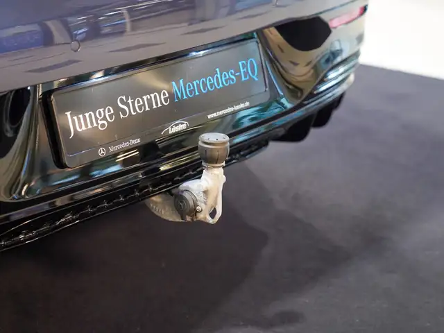 Mercedes-Benz EQE view 6