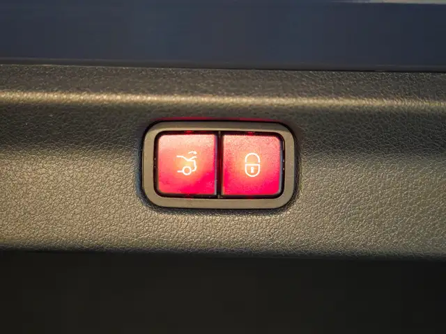Mercedes-Benz EQE view 5