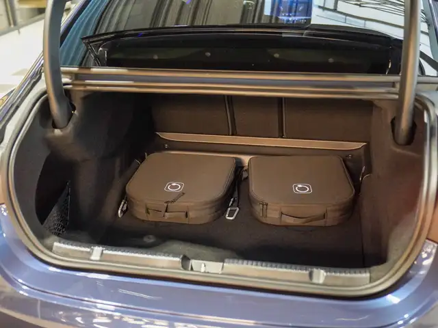 Mercedes-Benz EQE view 4