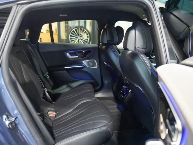 Mercedes-Benz EQE view 12