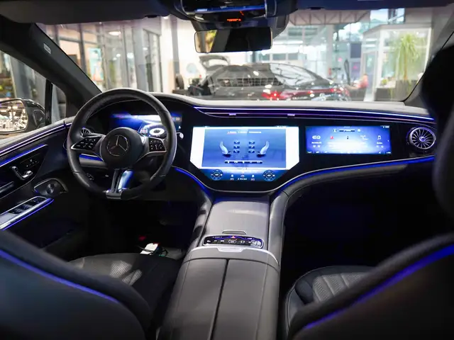 Mercedes-Benz EQE view 13