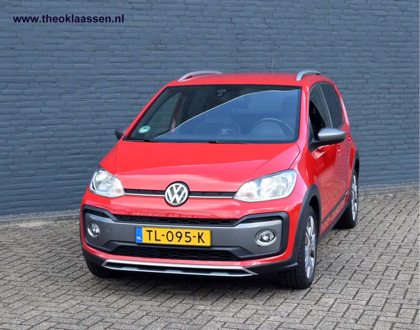 Volkswagen up! 1.0 BMT cross up! Executive Comfort Camera Rood - 2