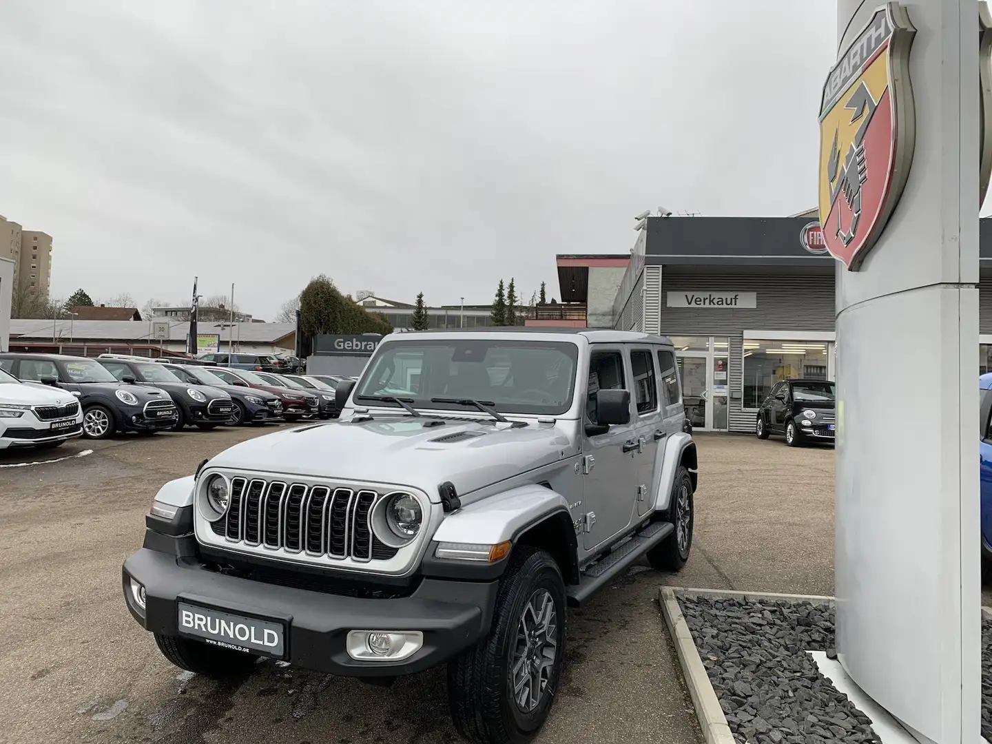 Jeep Wrangler Unl. 2.0 Sahara Sky One-Touch Silver - 1