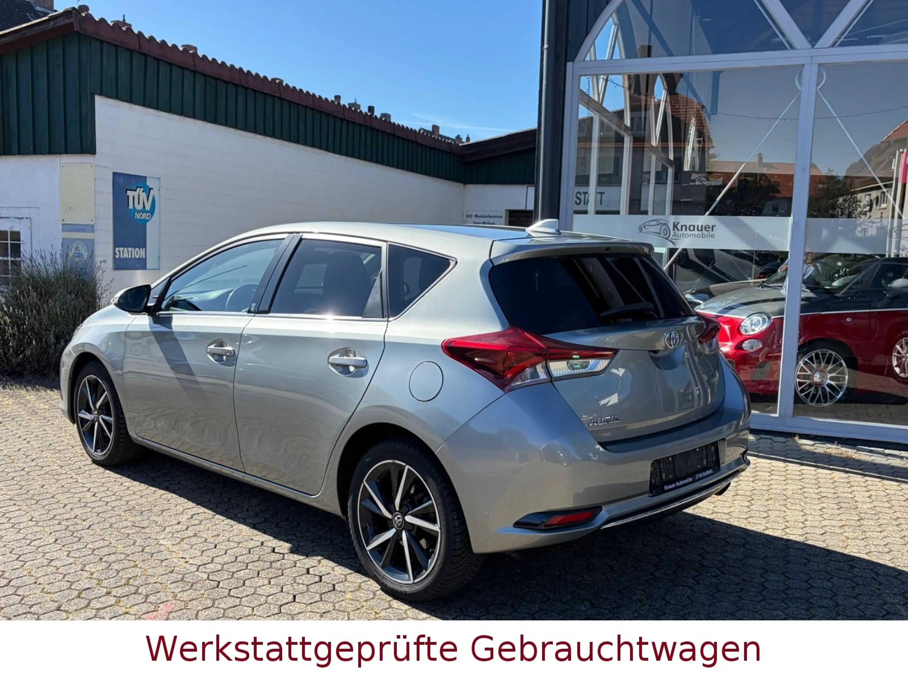 Toyota Auris Team*Kamera*Sitzheizung*PDC*1.HAND* — photo 3