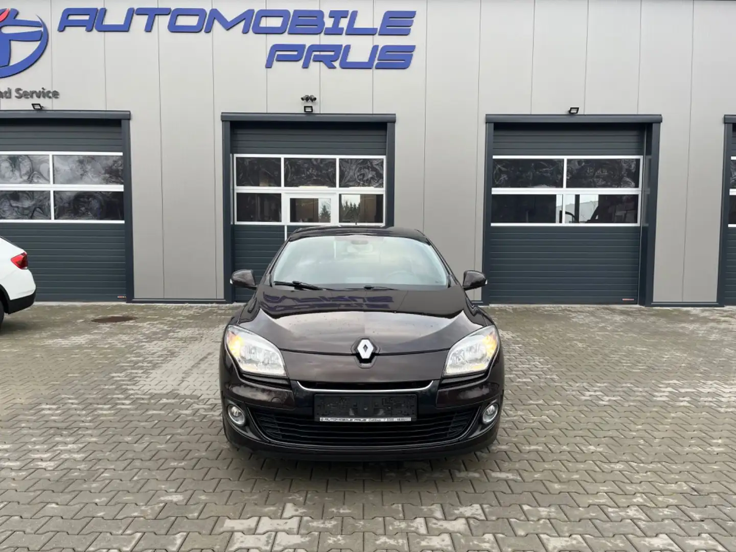 Renault Megane III Lim. 5-trg. Paris Brun - 1