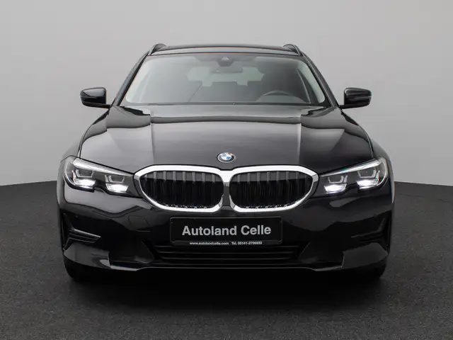 BMW 3 Series view 2