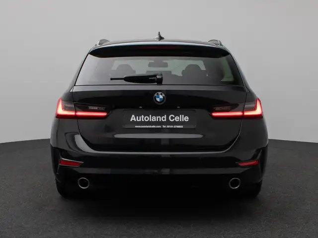 BMW 3 Series view 8
