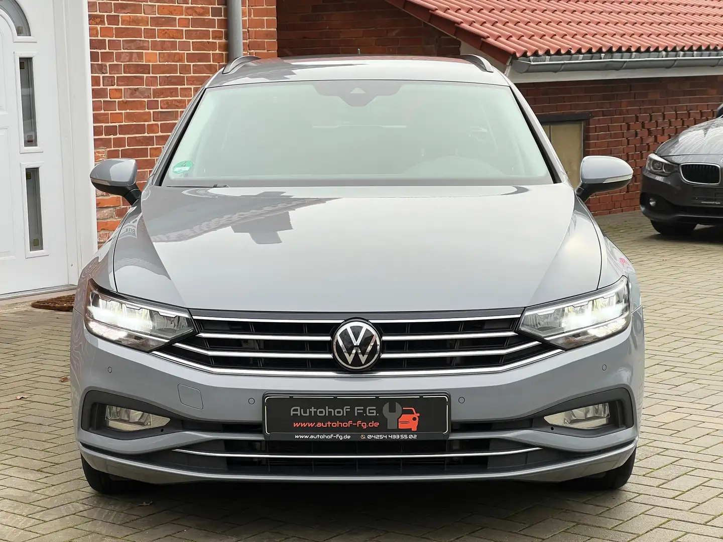 Volkswagen Passat Variant Variant Business*ACC/KAMERA/SHZ/CARPLAY*VIRTUAL* Noir - 2