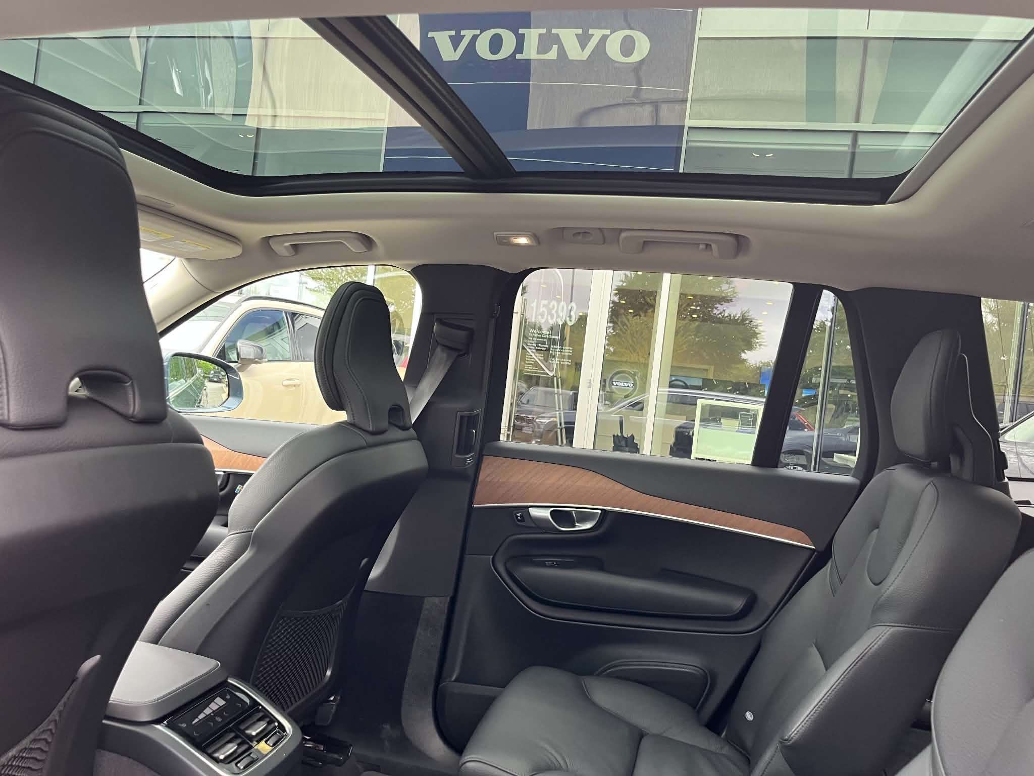 2024 Volvo XC90 T8 eAWD PHEV Plus Bright Theme 7-Seater thumb 13