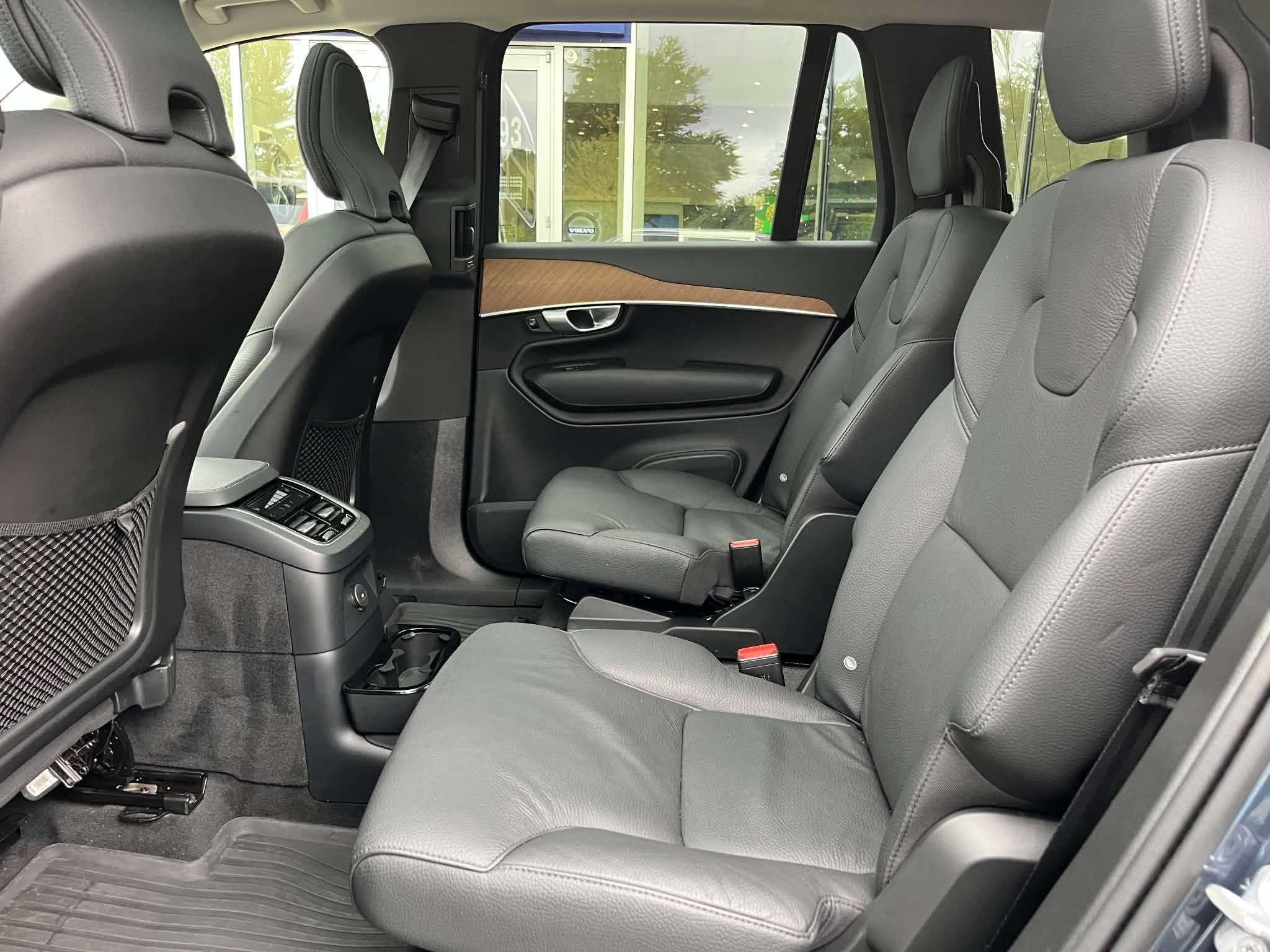 2024 Volvo XC90 T8 eAWD PHEV Plus Bright Theme 7-Seater thumb 12