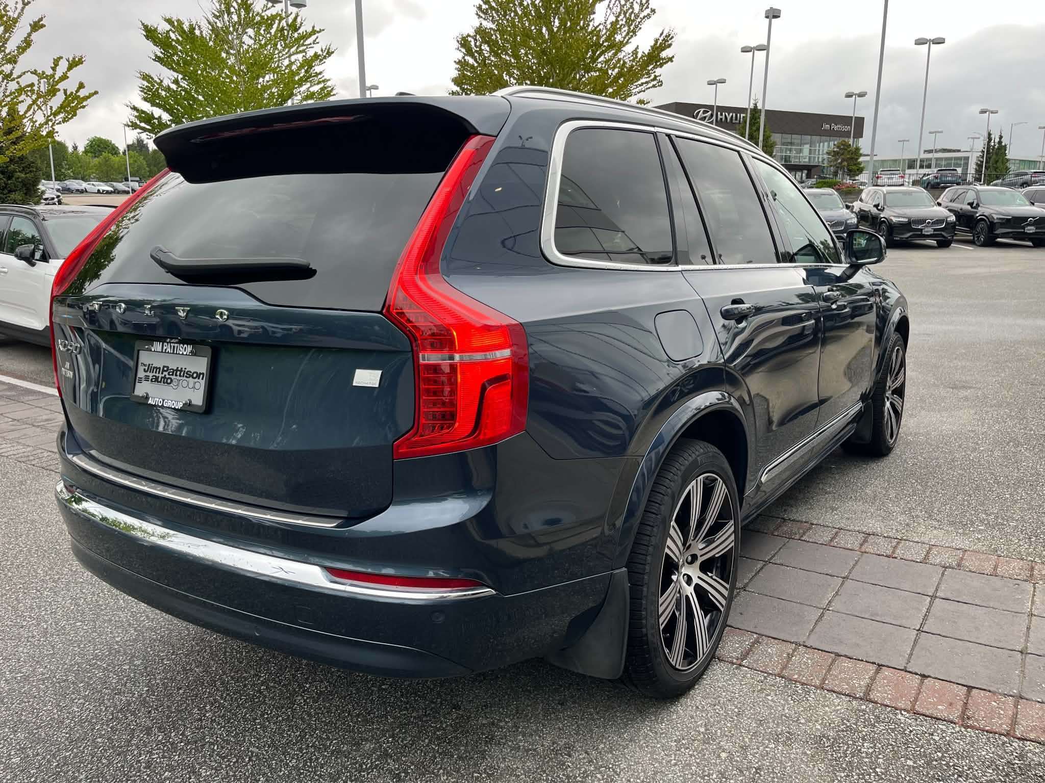 2024 Volvo XC90 T8 eAWD PHEV Plus Bright Theme 7-Seater alt 5