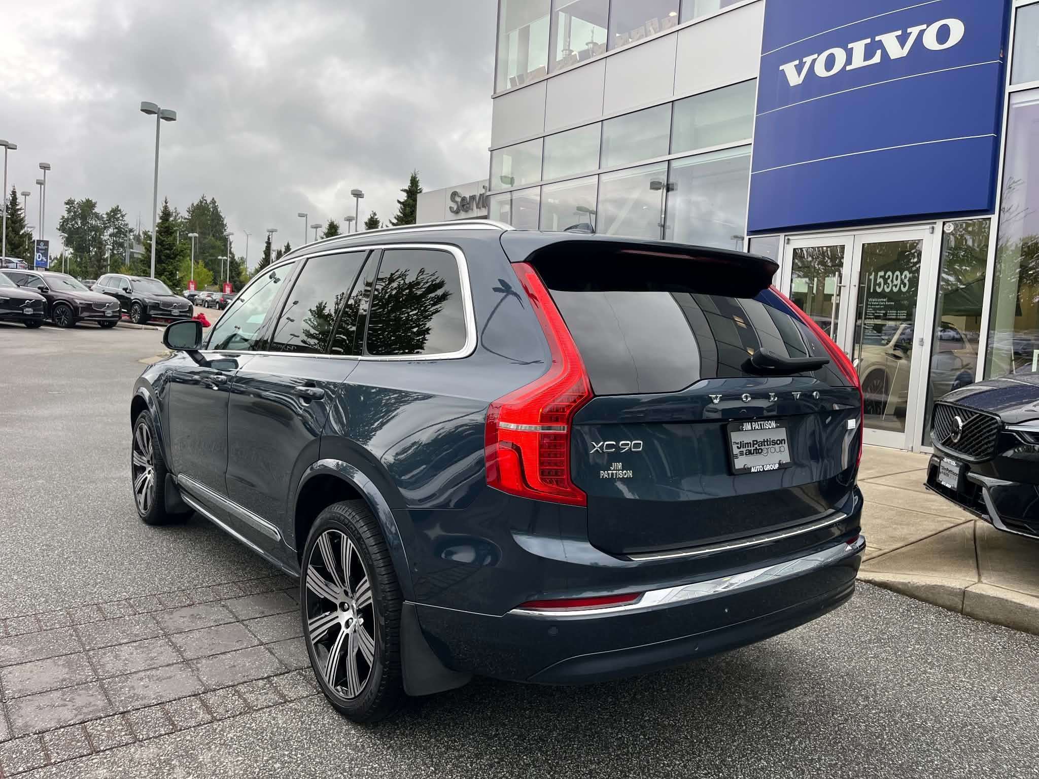 2024 Volvo XC90 T8 eAWD PHEV Plus Bright Theme 7-Seater alt 3