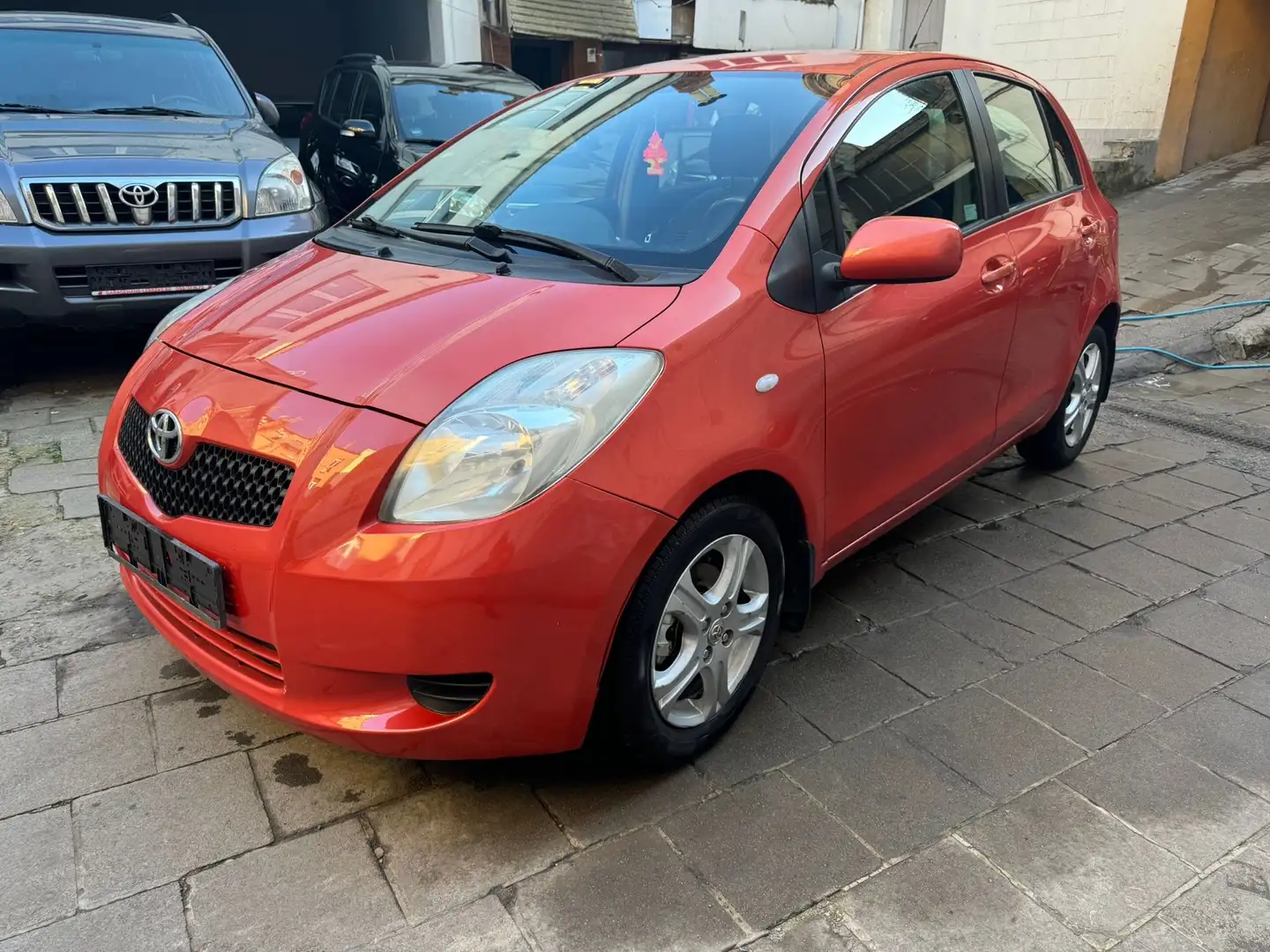 Toyota Yaris 1.3 VVT-i Multi Mode Executive - 1