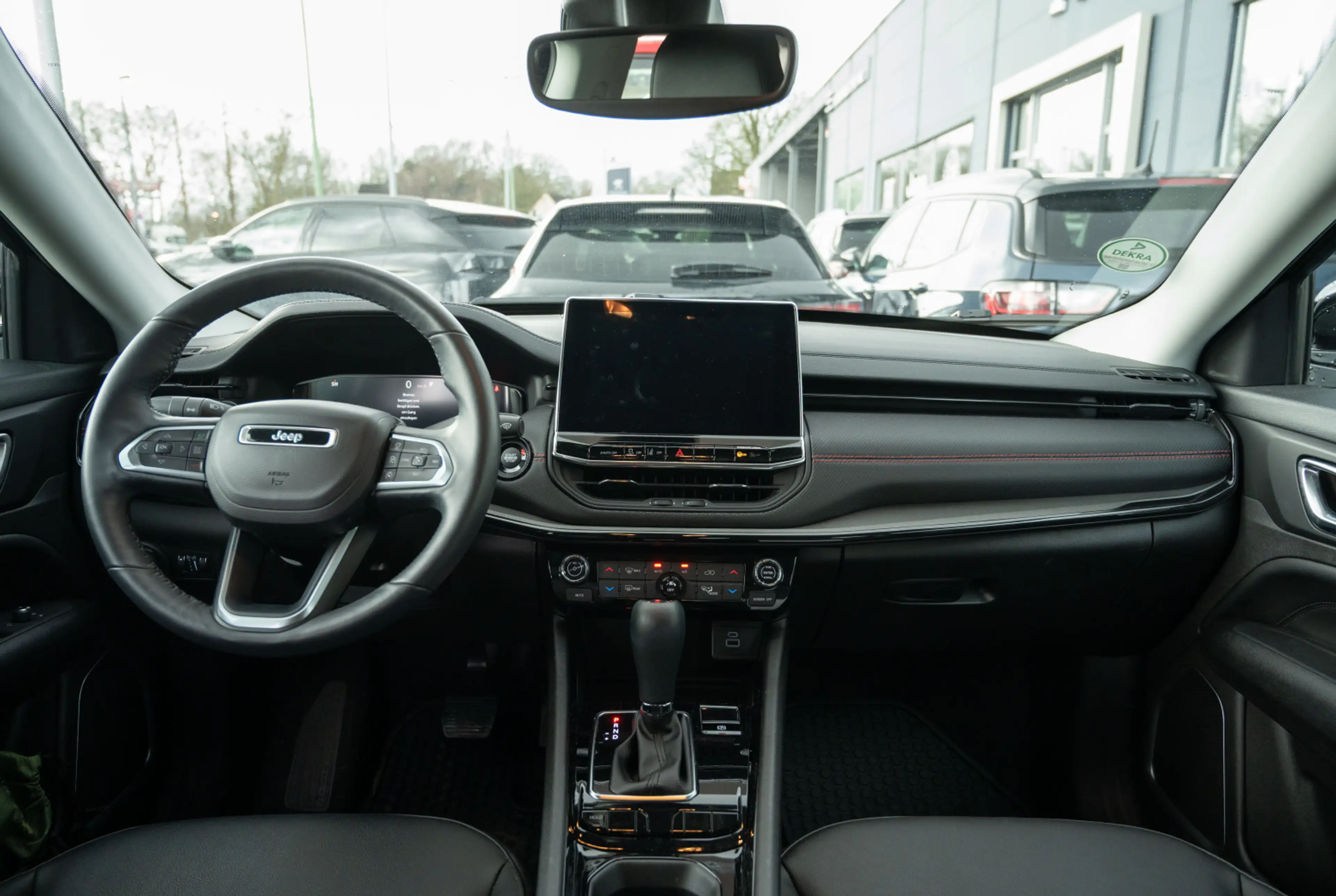 Jeep Compass Red 1.5l Mild-Hybrid FWD 130 DTC7 — photo 6