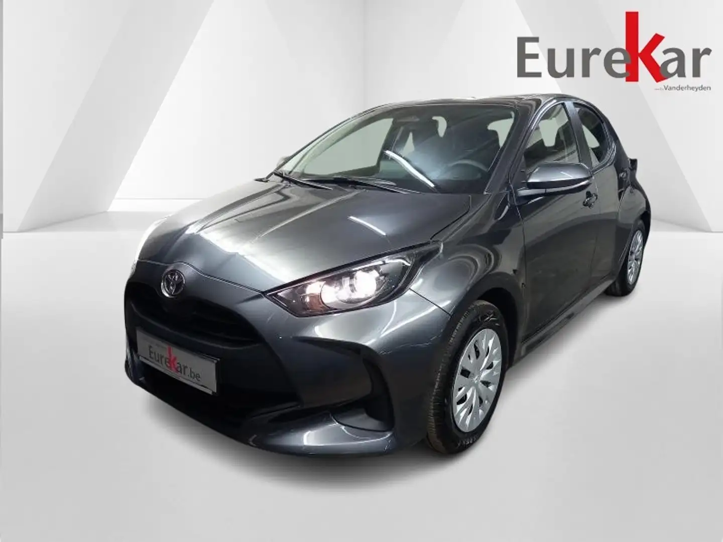 Toyota Yaris 1.5 Hybrid Zwart - 1