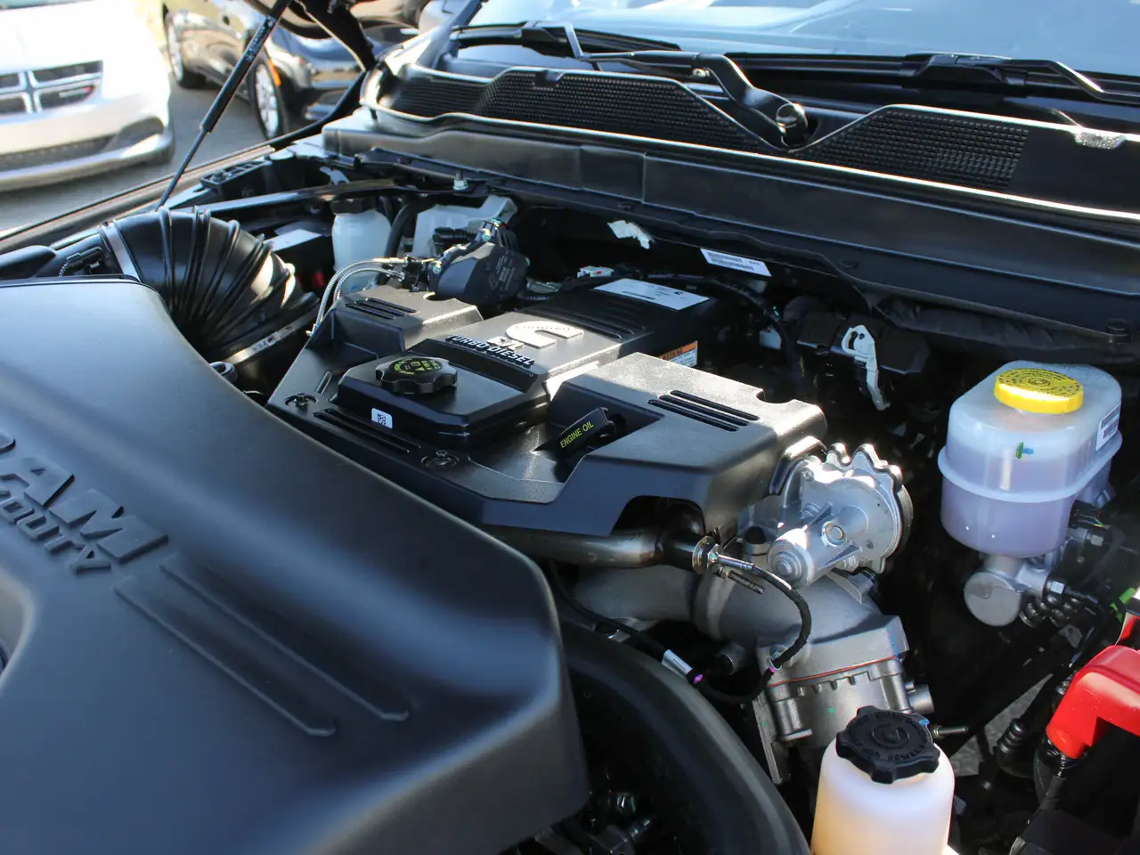 RAM 2500 снимка RAM 2500