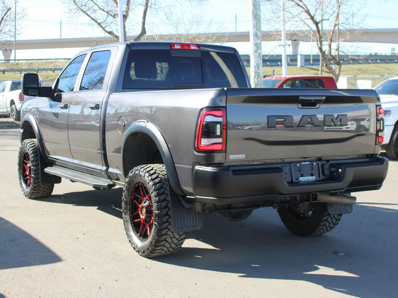 RAM 2500 снимка RAM 2500
