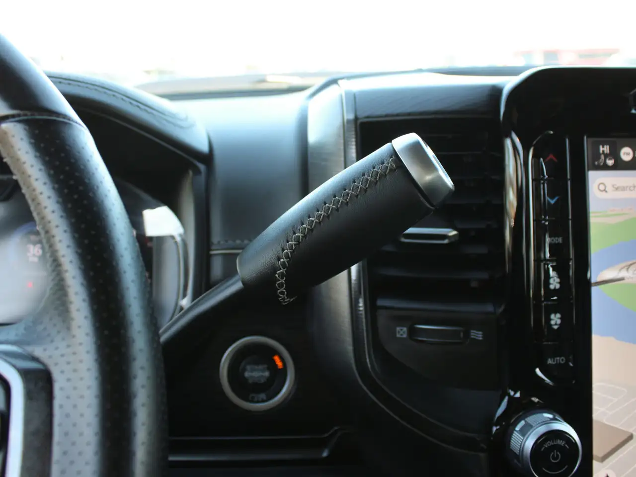 RAM 2500 снимка RAM 2500