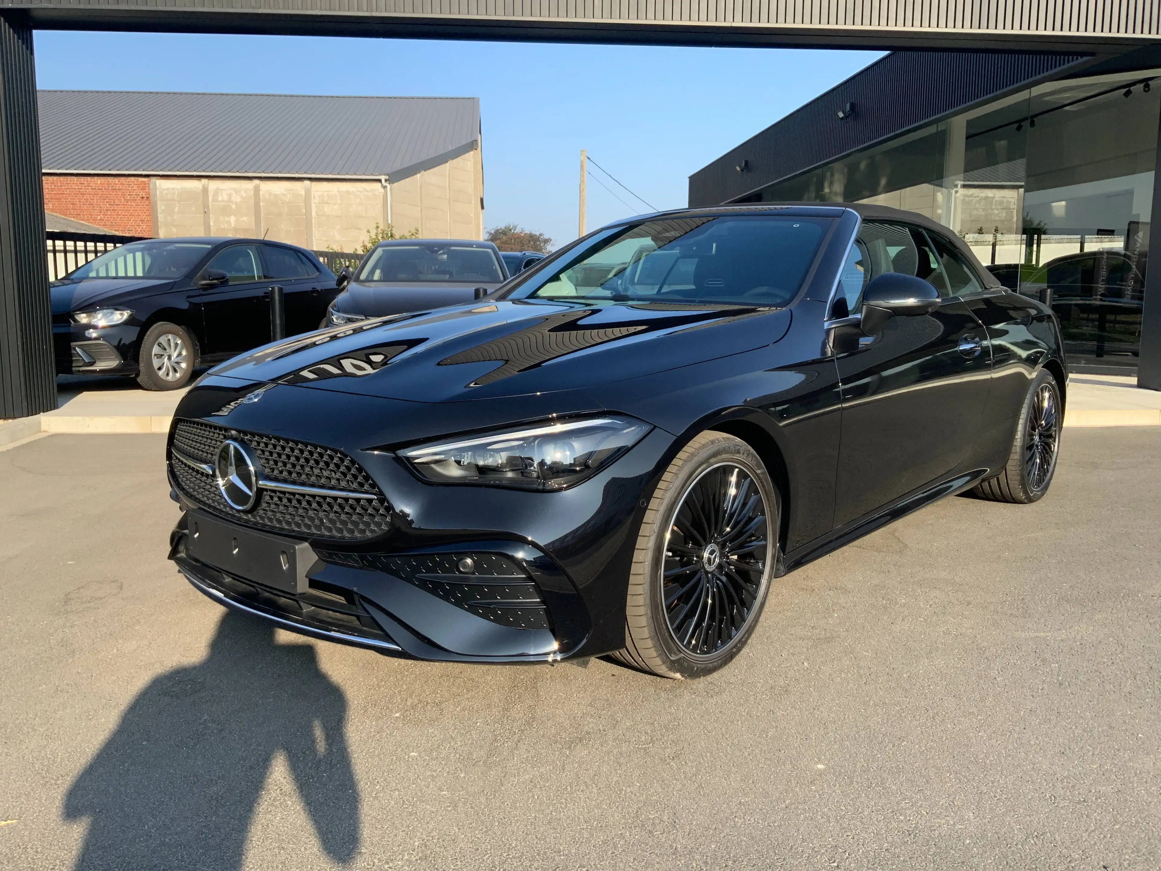 Mercedes-Benz CLE 220 d Cabriolet AMG Line/DISTRONIC Pro/... — photo 2
