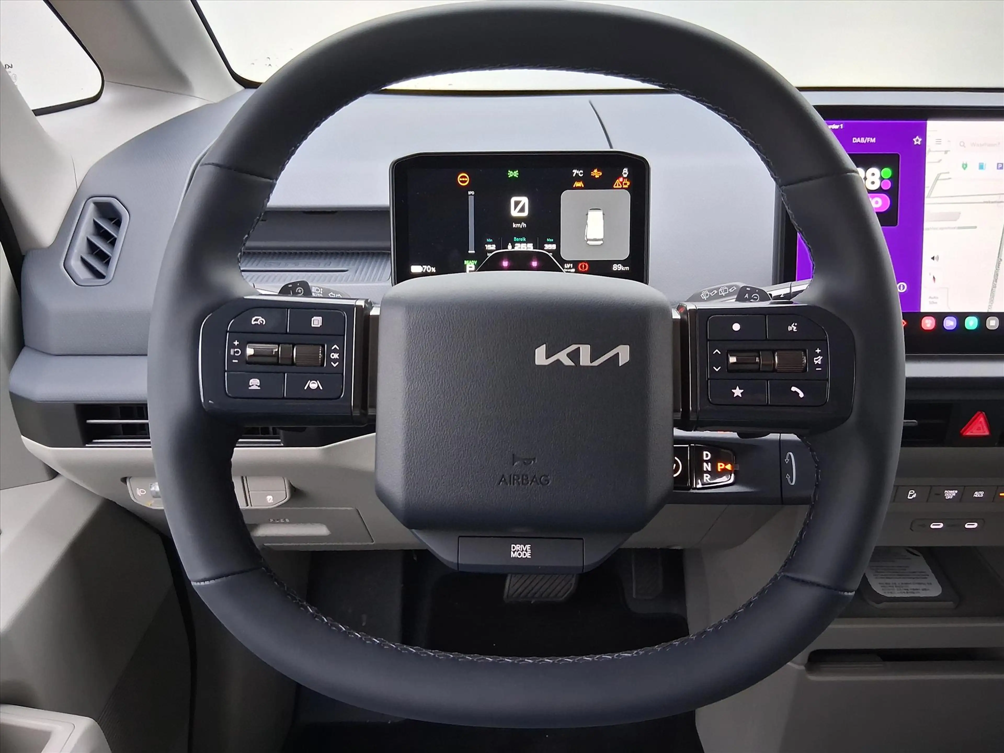 Kia PV5 Passenger 71,2 kWh 163pk Elite Executive — photo 11