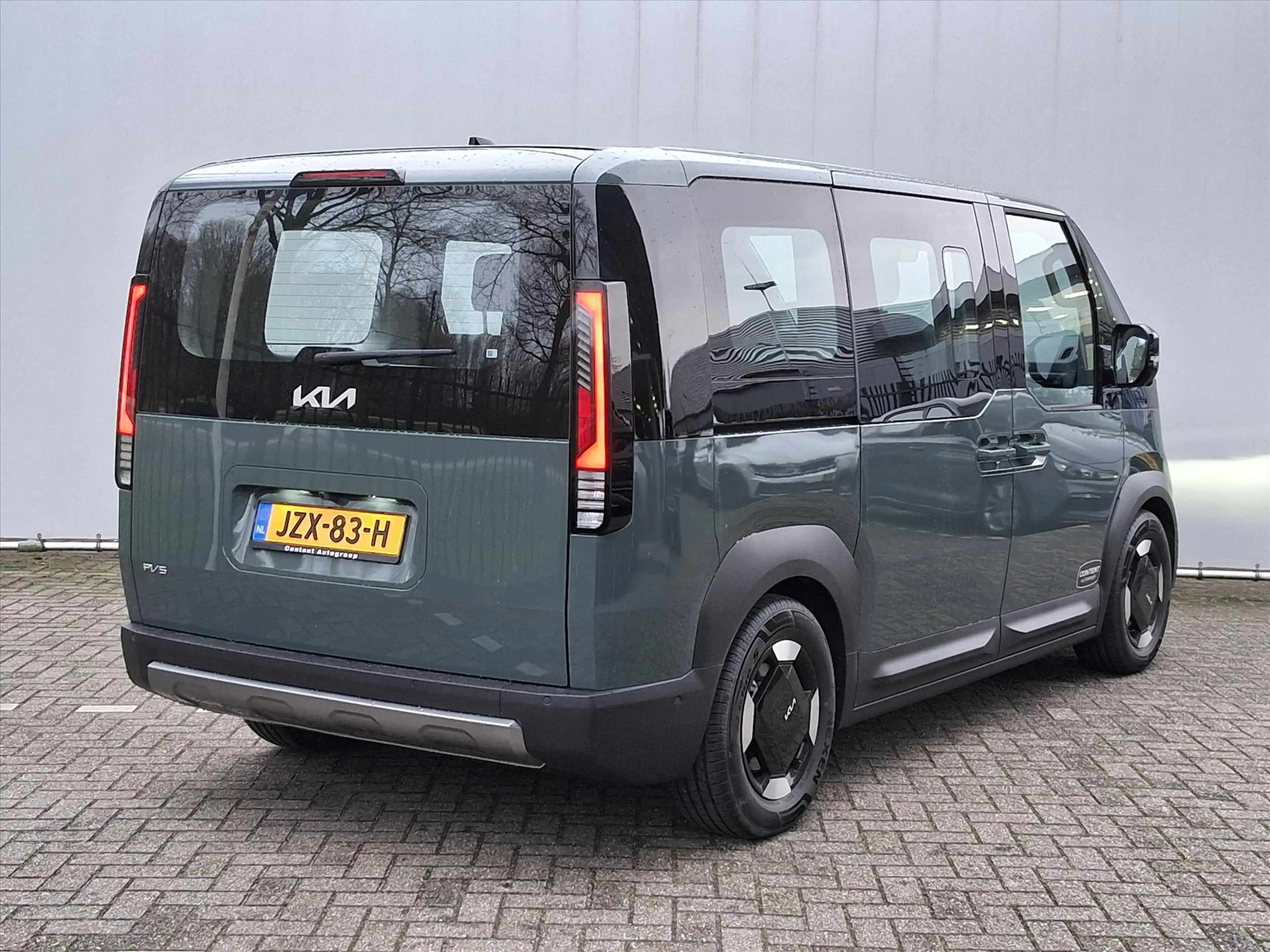 Kia PV5 Passenger 71,2 kWh 163pk Elite Executive — photo 5