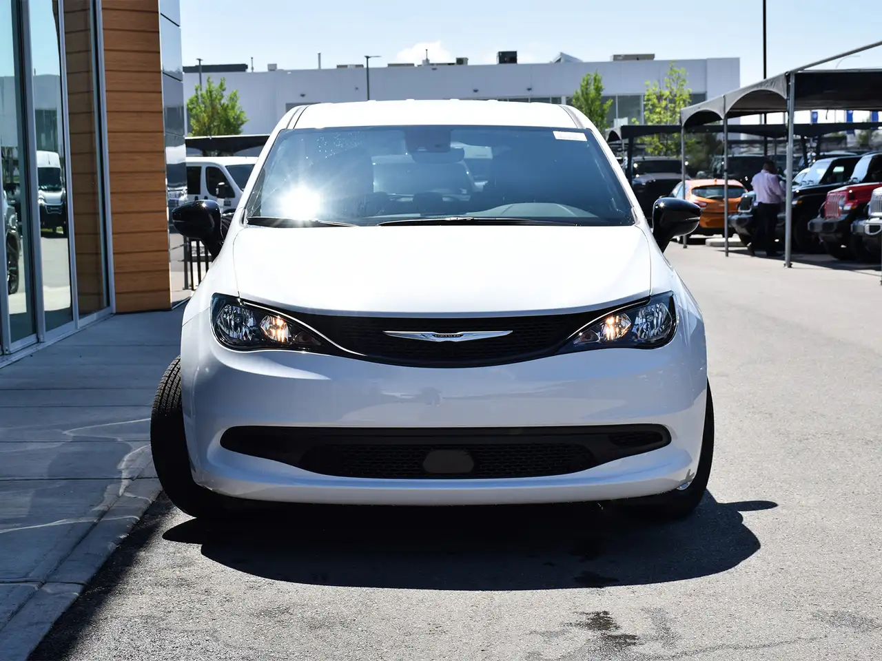 Chrysler Grand Caravan снимка Chrysler Grand Caravan