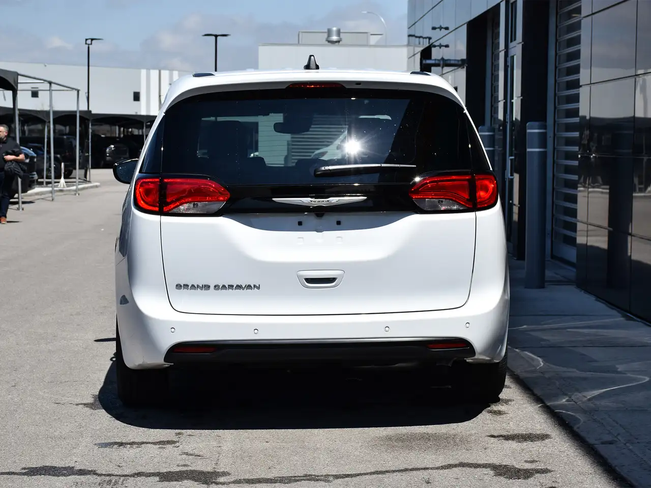 Chrysler Grand Caravan снимка Chrysler Grand Caravan