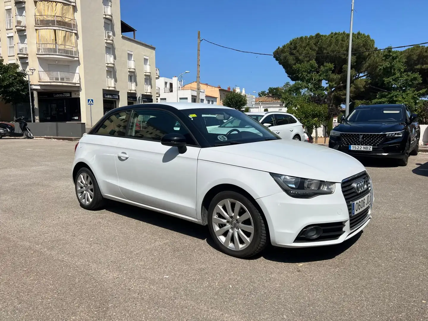 Audi A1 1.4TDI ultra Adrenalin Blanc - 1