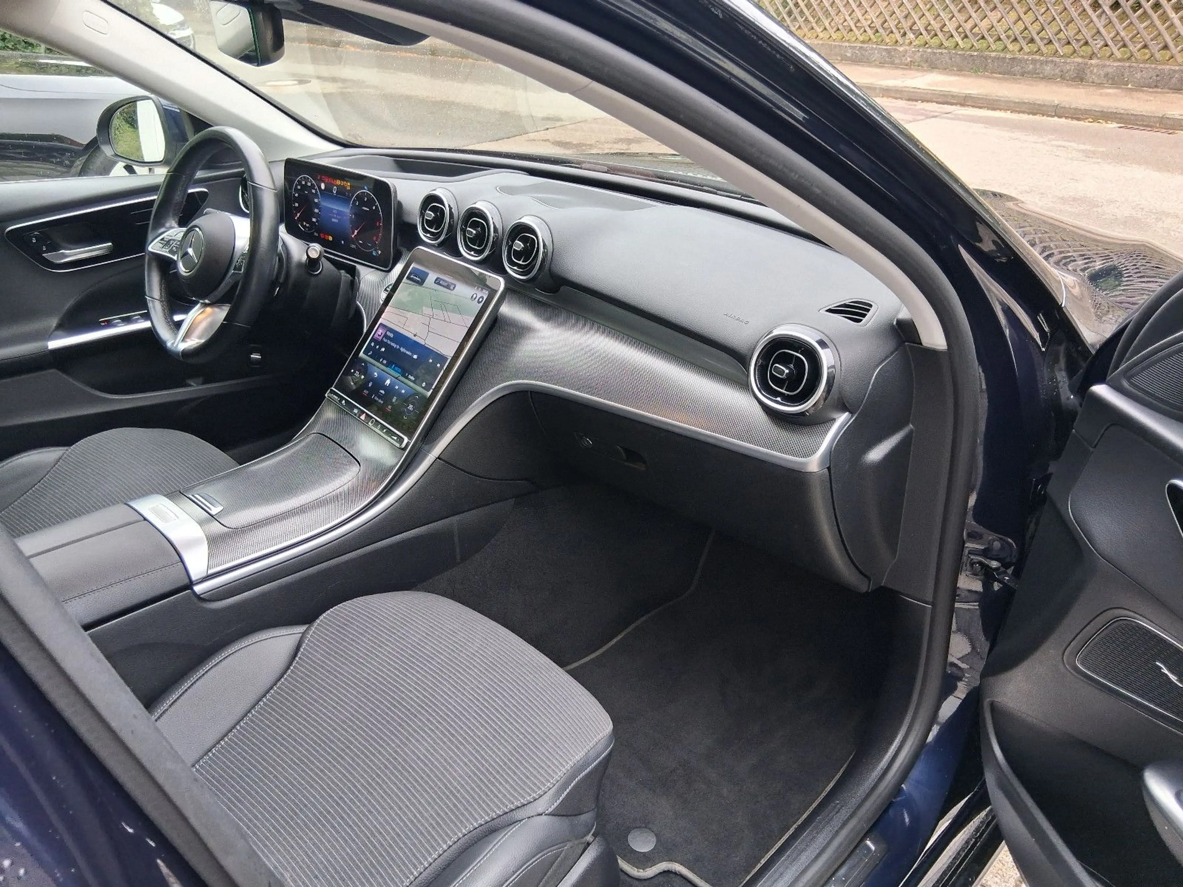 Mercedes-Benz C 220 d T Modell AVANTGARDE mit Distronic, LED — photo 12