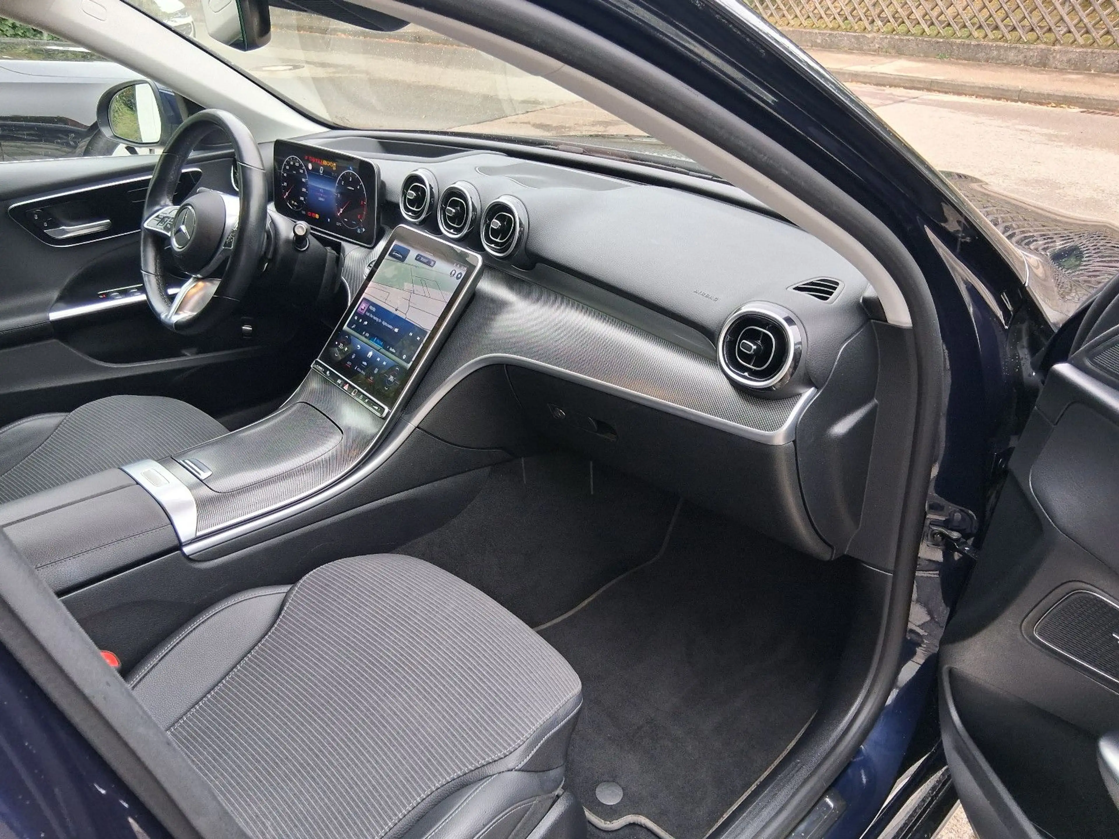 Mercedes-Benz C 220 d T Modell AVANTGARDE mit Distronic, LED — photo 13