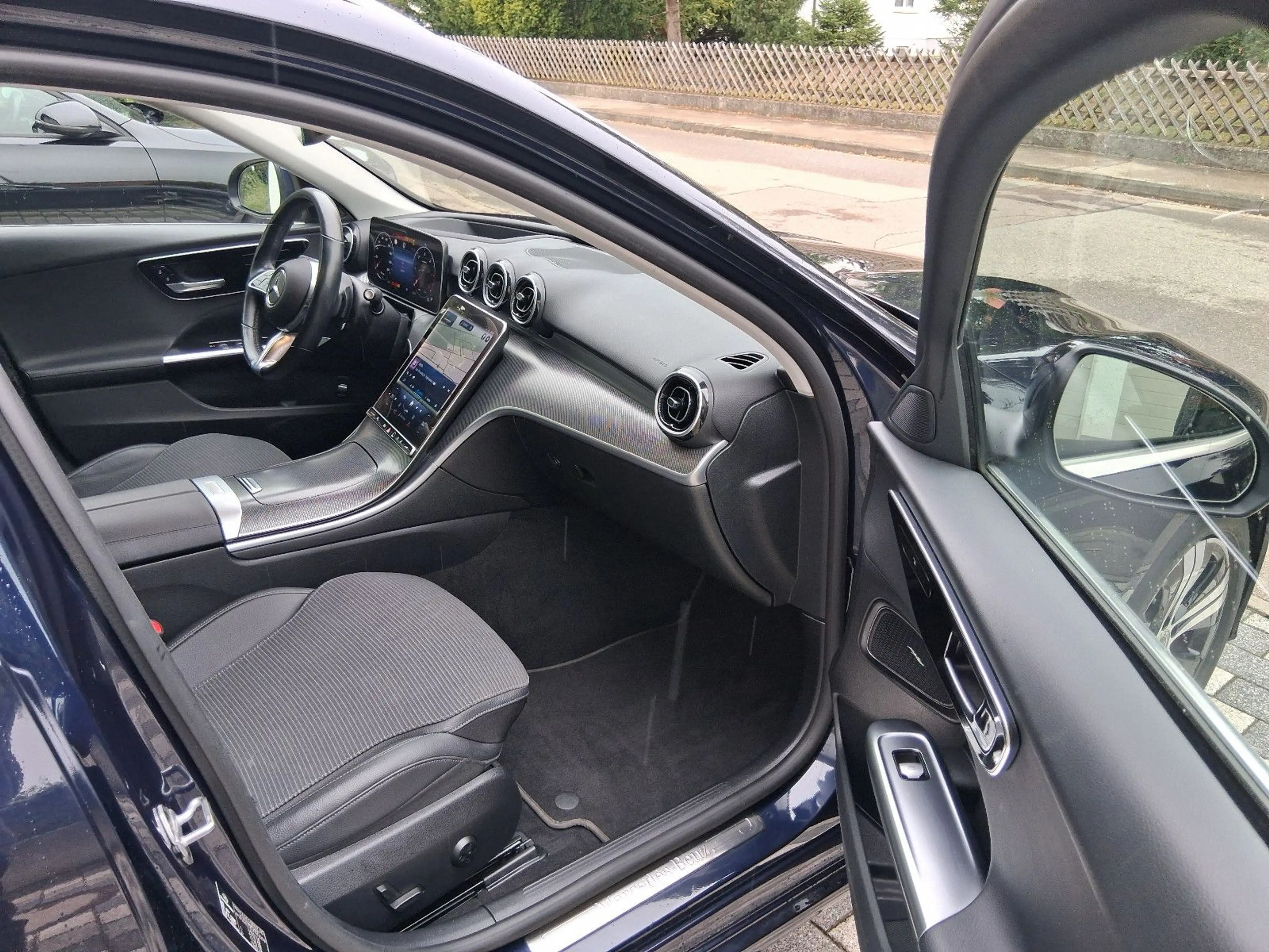 Mercedes-Benz C 220 d T Modell AVANTGARDE mit Distronic, LED — photo 9